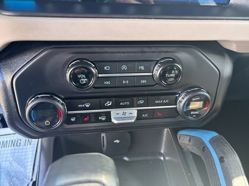 Used 2023 Ford Bronco Wildtrak AWD/4WD image 32