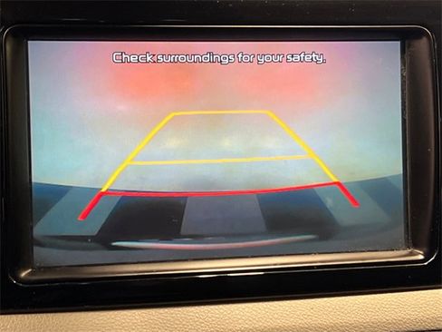 Used 2018 Kia Niro Touring image 26