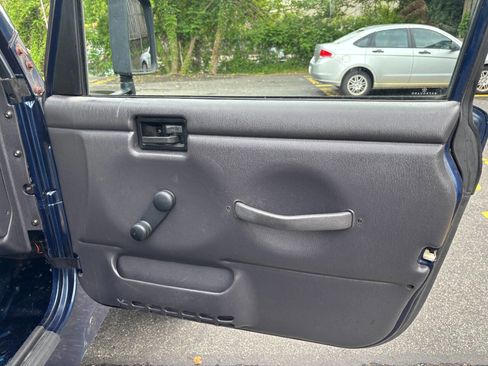 Used 2002 Jeep Wrangler Sport AWD/4WD image 15