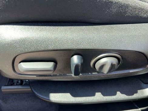 Certified 2023 Chevrolet Traverse LT image 19