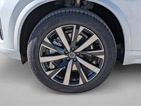Certified 2026 Volvo XC90 B6 Core AWD/4WD image 21