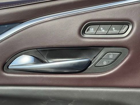 Used 2022 Cadillac Escalade Sport Platinum w/ Heavy-Duty Trailer Package image 17