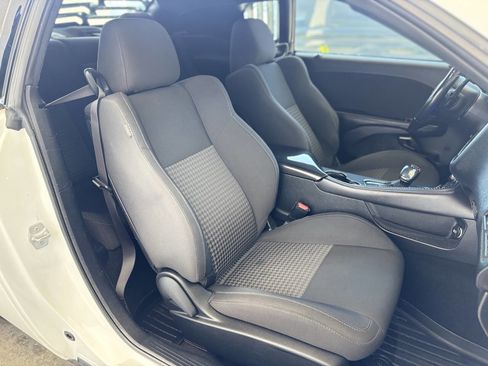 Used 2019 Dodge Challenger R/T image 27