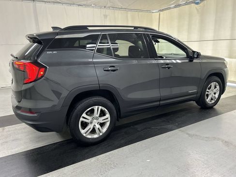 Used 2019 GMC Terrain SLE w/ Driver Convenience Package AWD/4WD image 2