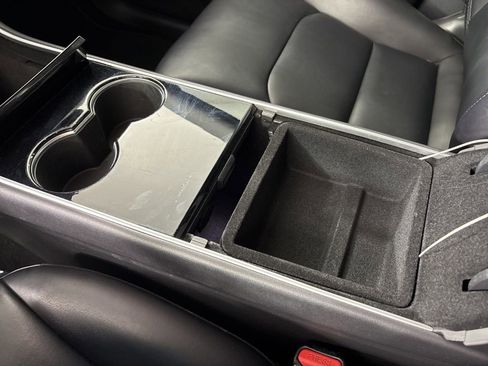 Used 2020 Tesla Model Y Long Range image 39