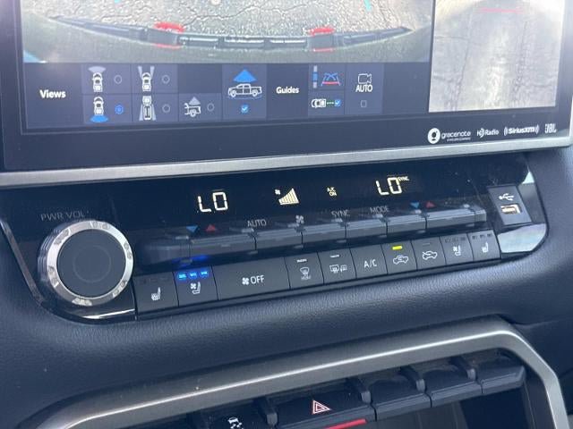 Used 2024 Toyota Tundra Limited AWD/4WD image 22