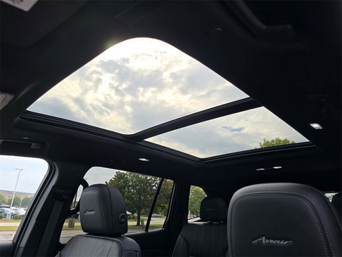 New 2026 Buick Enclave Avenir w/ Super Cruise Package image 23