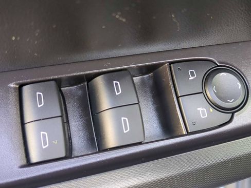 Used 2024 Chevrolet Colorado W/T w/ WT Convenience Package image 11