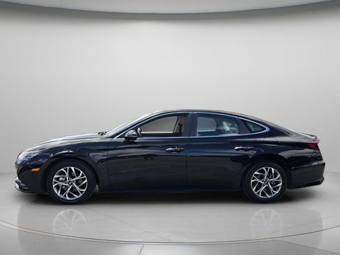 Certified 2023 Hyundai Sonata SEL w/ Convenience Package FWD image 3