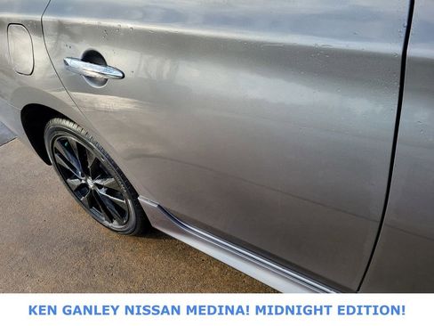 Used 2018 Nissan Sentra SR w/ SR Midnight Edition Package image 14