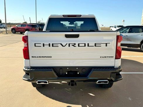 New 2026 Chevrolet Silverado 1500 Custom Trail Boss w/ LPO, Dark Essentials Package image 4