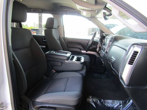 Used 2018 Chevrolet Silverado 1500 LT w/ Texas Edition RWD image 11