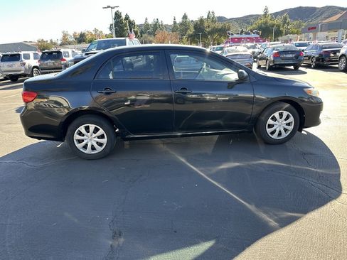 Used 2010 Toyota Corolla LE image 4