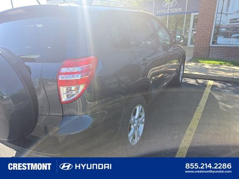 Used 2012 Toyota RAV4 FWD w/ Upgrade Value Pkg image 2