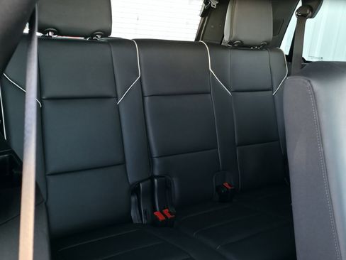 Used 2021 Cadillac Escalade Premium Luxury w/ Driver Assist Tech Package image 41