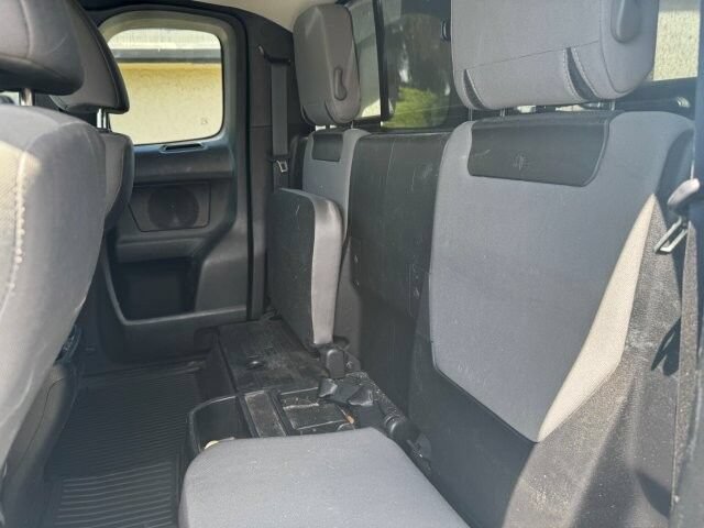 Used 2022 Toyota Tacoma SR w/ SR Convenience Package RWD image 9