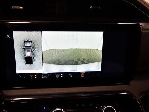 Used 2024 GMC Sierra 1500 AT4 w/ Technology Package AWD/4WD image 25