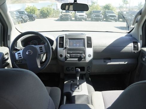 Used 2020 Nissan Frontier SV AWD/4WD image 26