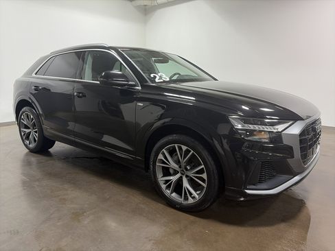 Used 2023 Audi Q8 Premium Plus AWD/4WD image 2