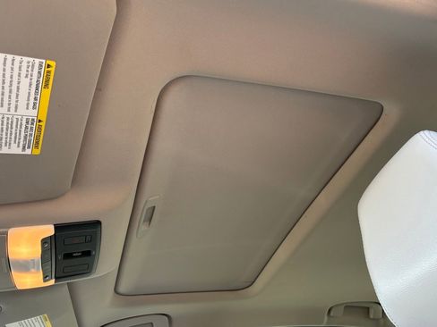 Certified 2019 Nissan Altima 2.5 Platinum image 33