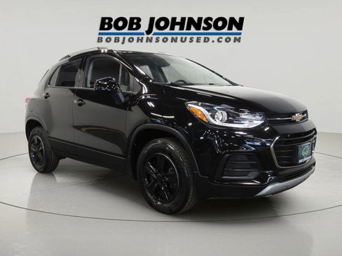 Certified 2019 Chevrolet Trax LT w/ LT Convenience Package image 1