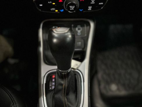 Used 2018 Jeep Compass Latitude w/ Popular Equipment Group image 21