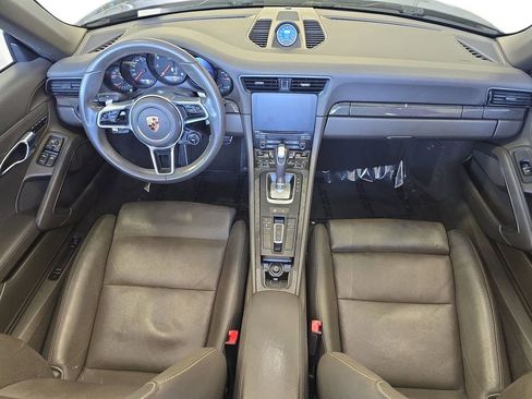 Used 2018 Porsche 911 Carrera image 9