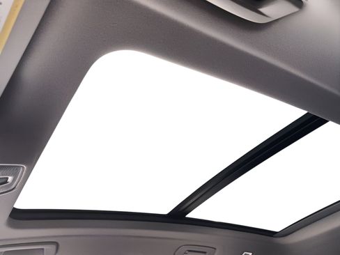 Used 2025 Audi Q5 Premium Plus w/ Premium Plus image 18