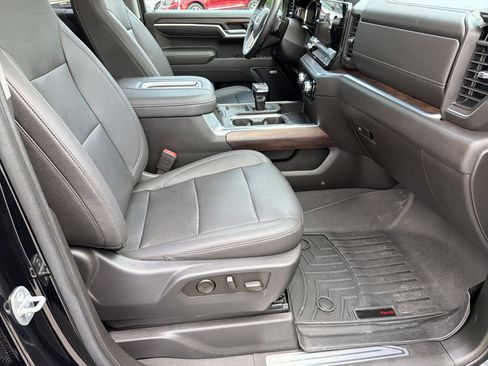 Used 2022 GMC Sierra 1500 SLT w/ SLT Convenience Package AWD/4WD image 14