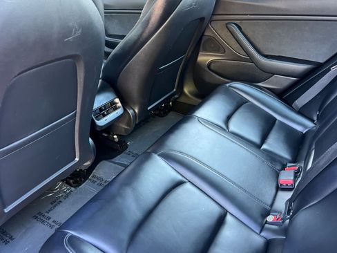 Used 2018 Tesla Model 3 AWD/4WD image 4