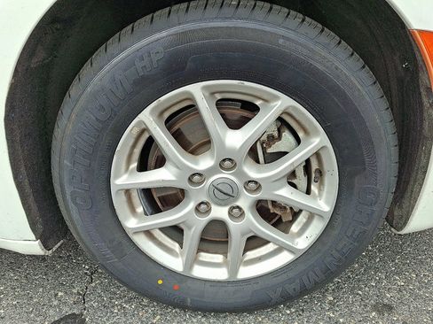 Used 2023 Chrysler Pacifica Touring-L FWD image 9