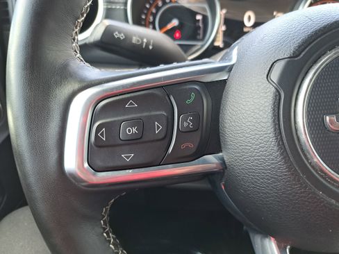 Used 2022 Jeep Wrangler Unlimited Sahara w/ LED Lighting Group AWD/4WD image 16