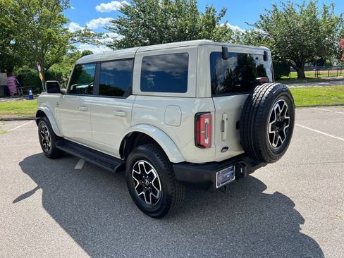 Used 2025 Ford Bronco Outer Banks AWD/4WD image 7
