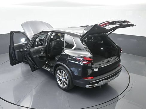 Used 2025 BMW X5 xDrive50e AWD/4WD image 72