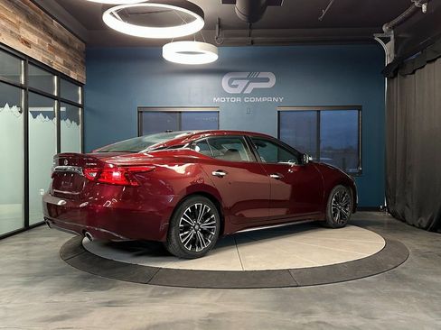 Used 2016 Nissan Maxima Platinum w/ Interior Lighting Package image 3
