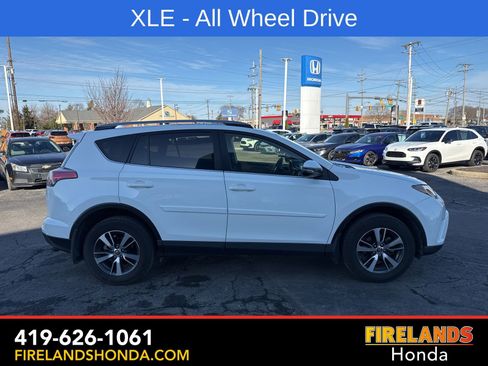 Used 2017 Toyota RAV4 XLE image 2