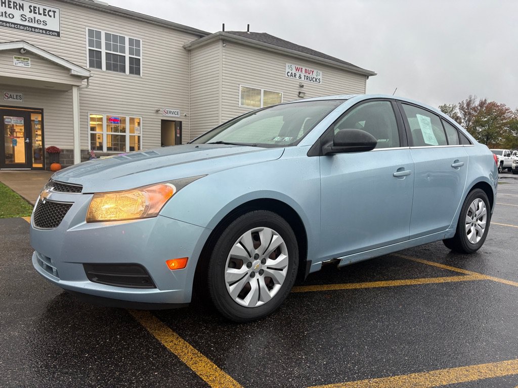 Used 2012 Chevrolet Cruze LS w/ Connectivity Package FWD image 2