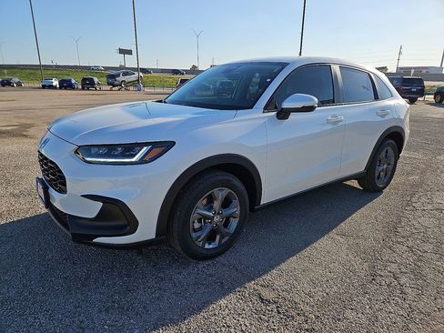 New 2026 Honda HR-V LX image 2