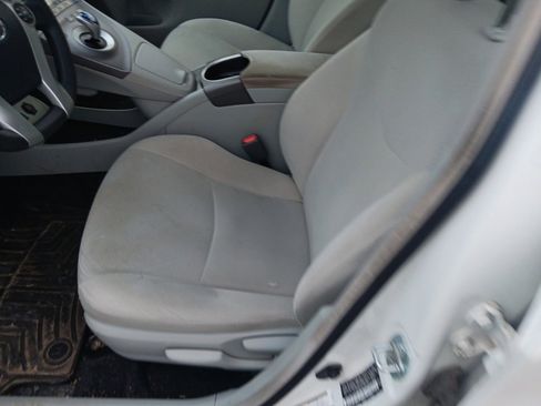 Used 2014 Toyota Prius Two image 16