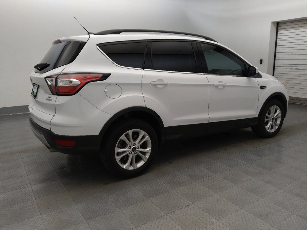 Used 2018 Ford Escape SE FWD image 10