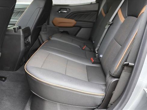 Used 2025 GMC Canyon AT4 AWD/4WD image 23