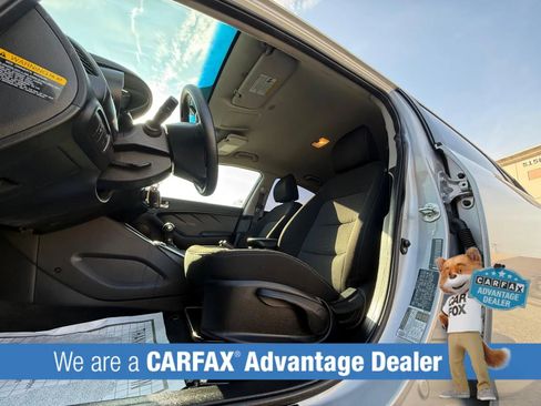 Used 2017 Kia Forte LX image 5