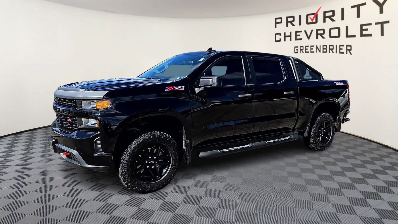 Used 2021 Chevrolet Silverado 1500 Custom Trail Boss w/ Midnight Edition AWD/4WD image 4