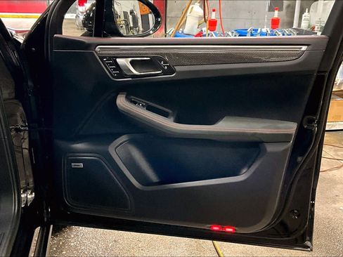 Used 2024 Porsche Macan GTS image 22