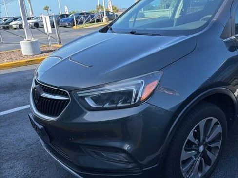 Used 2018 Buick Encore Essence AWD/4WD image 2