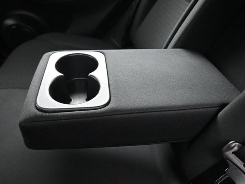 Used 2022 Nissan Rogue Sport S image 30