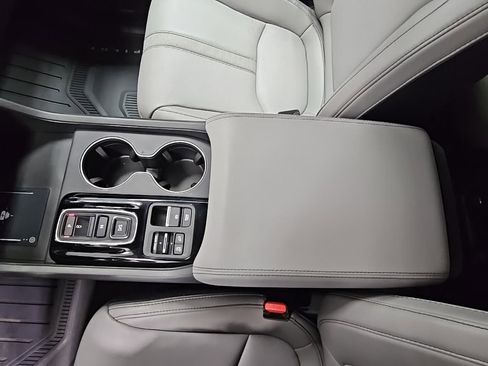 Used 2025 Honda Pilot EX-L image 21
