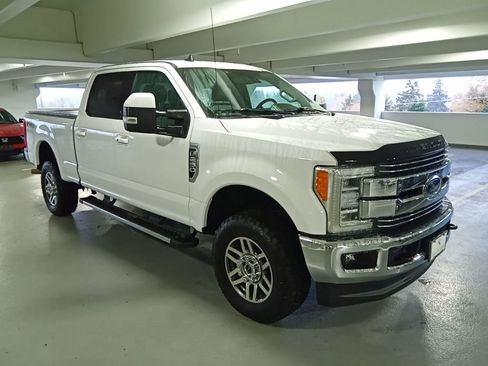 Used 2019 Ford F250 Lariat w/ Lariat Ultimate Package image 5