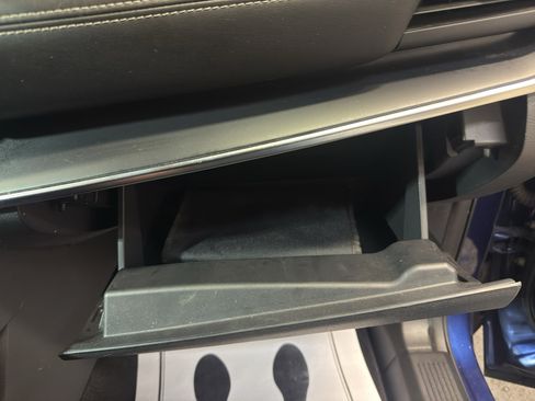 Used 2023 Nissan Rogue S image 22