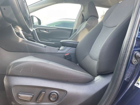 Used 2025 Toyota RAV4 XLE image 27